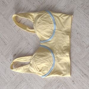 Fabletics top